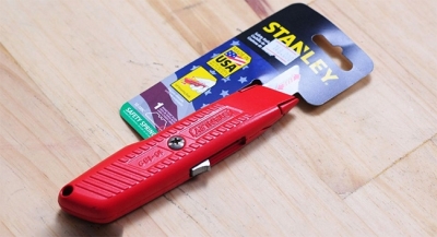 Dao rọc tự động rút lưỡi 144mm 10-189C Stanley